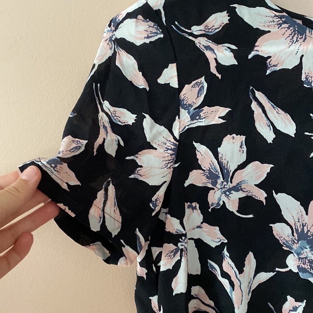Madewell silk button back top - Picture 2 of 8